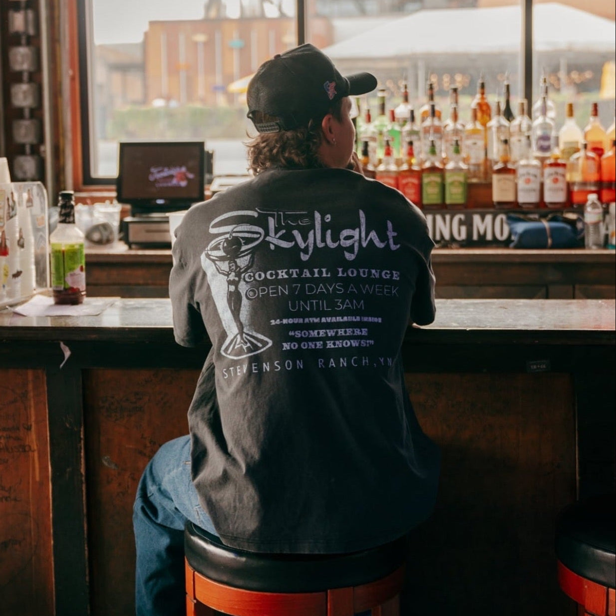 Skylight Tee (Vintage Black)