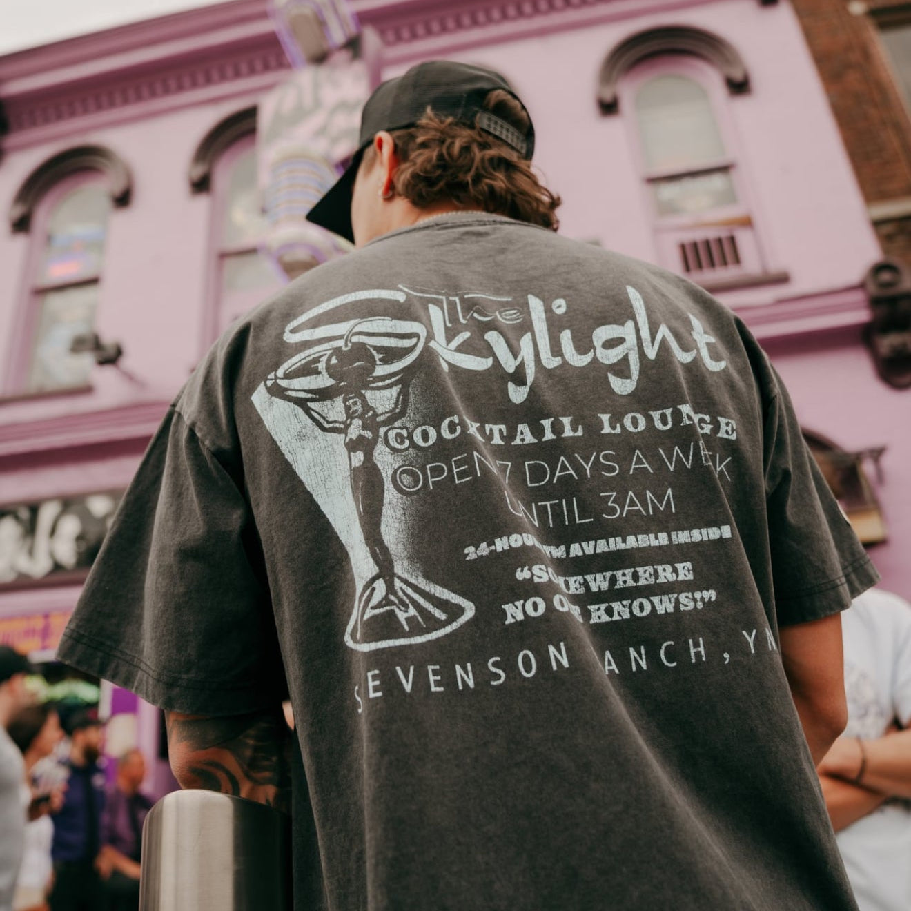 Skylight Tee (Vintage Black)