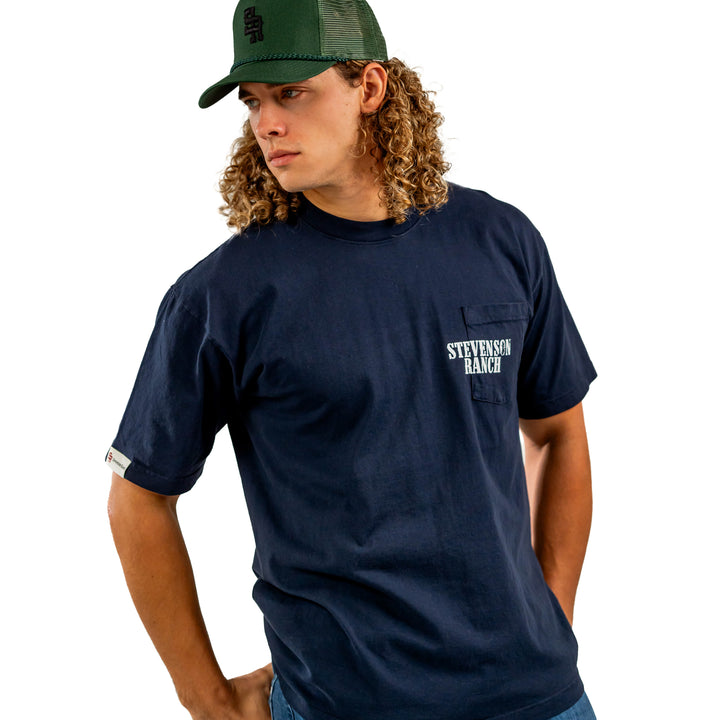 Camiseta con bolsillo desgastado (azul marino)